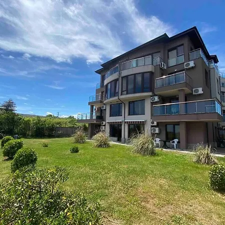 Apartment Seaview Dreamy With A Pool And Garden